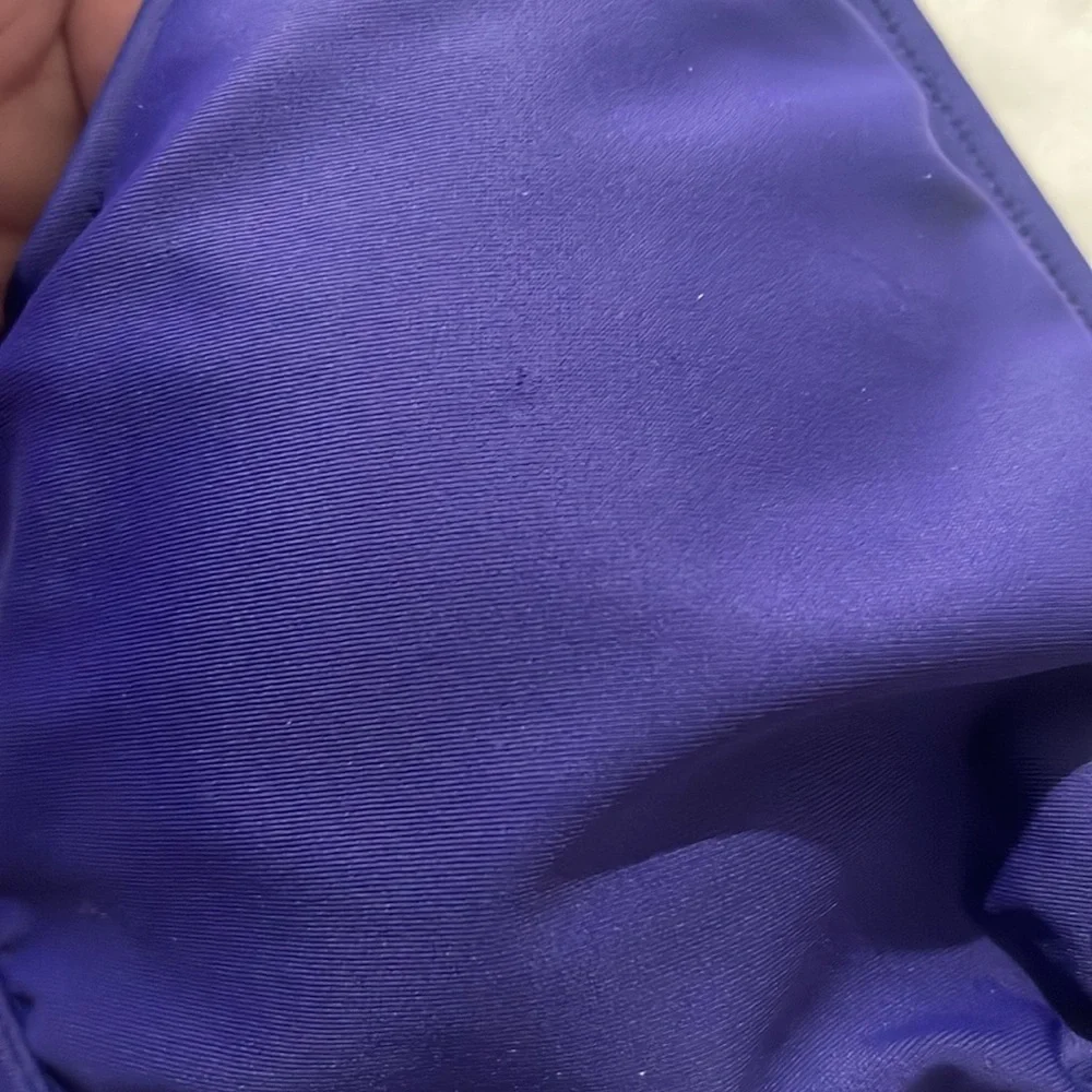Athleta Women’s Bikini Top Size 32D or 32DD Blue Halter Tie Neck Underwire